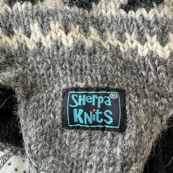 Wool hat 2/4 - Picture 2 of 2